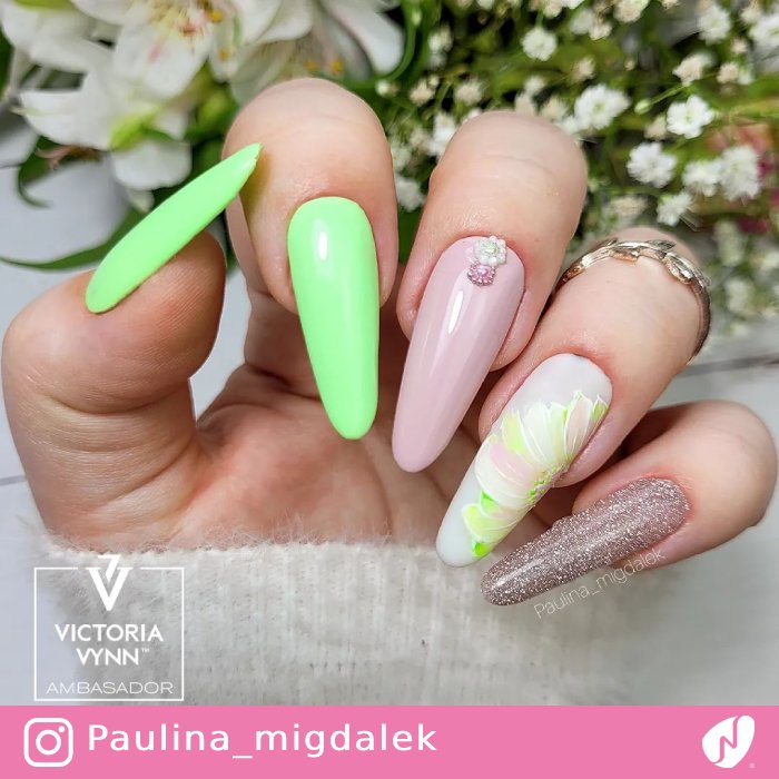 Light Pastel Nails for Spring